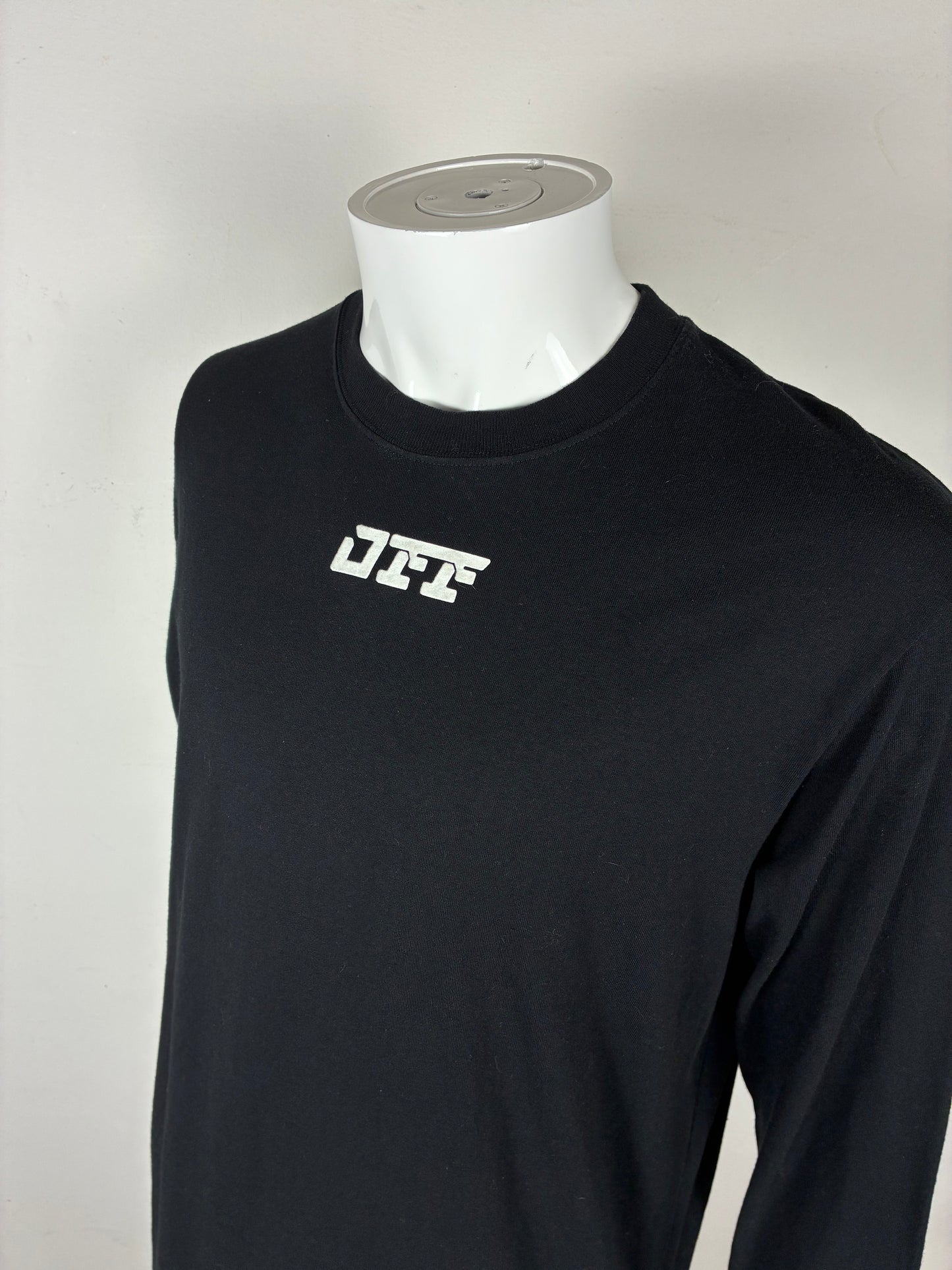 Off White Longsleeve (M)